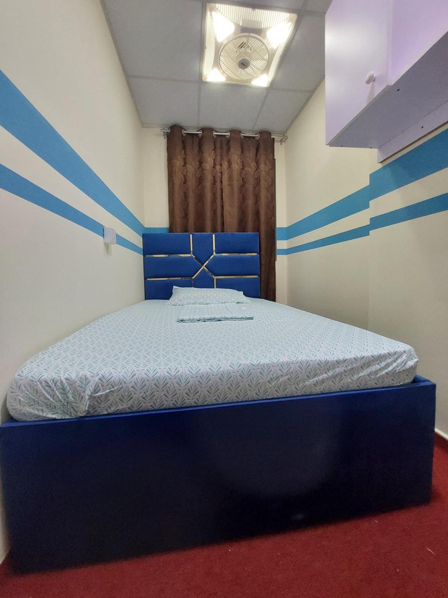 Apartment Benitah Capsule Hostel, Family And Partitions Dubai