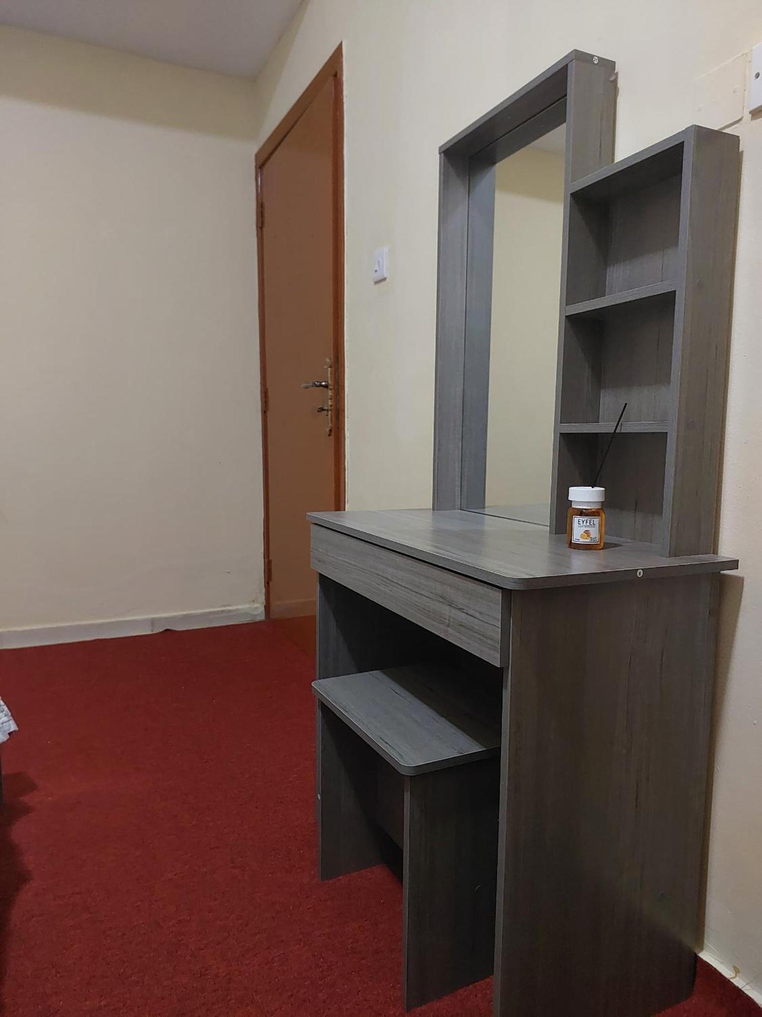 Benitah Capsule Hostel, Family And Partitions Dubai