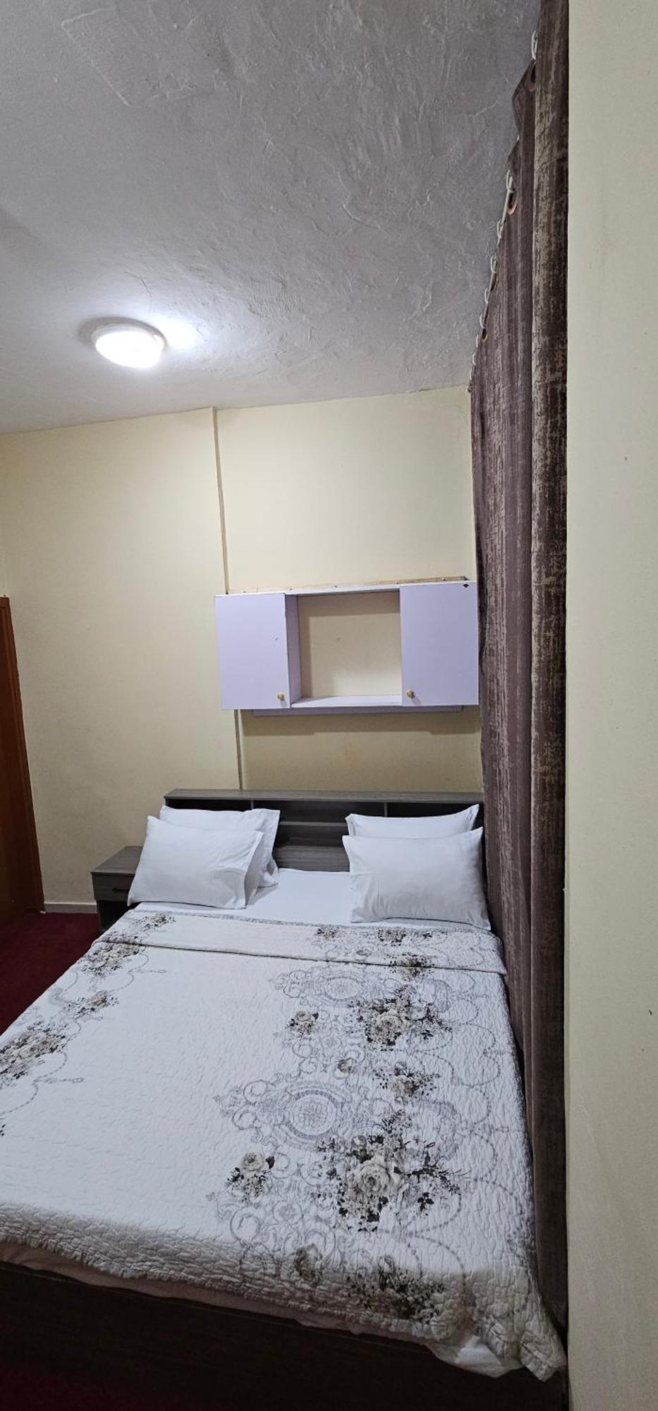 Benitah Capsule Hostel, Family And Partitions Apartment *