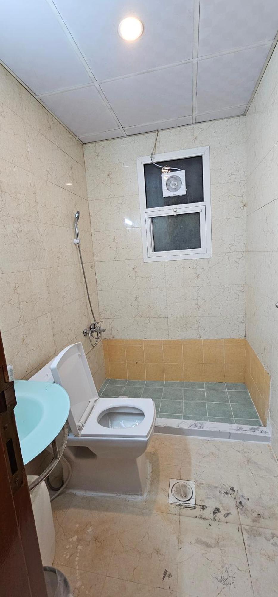 Benitah Capsule Hostel, Family And Partitions Apartment Dubai