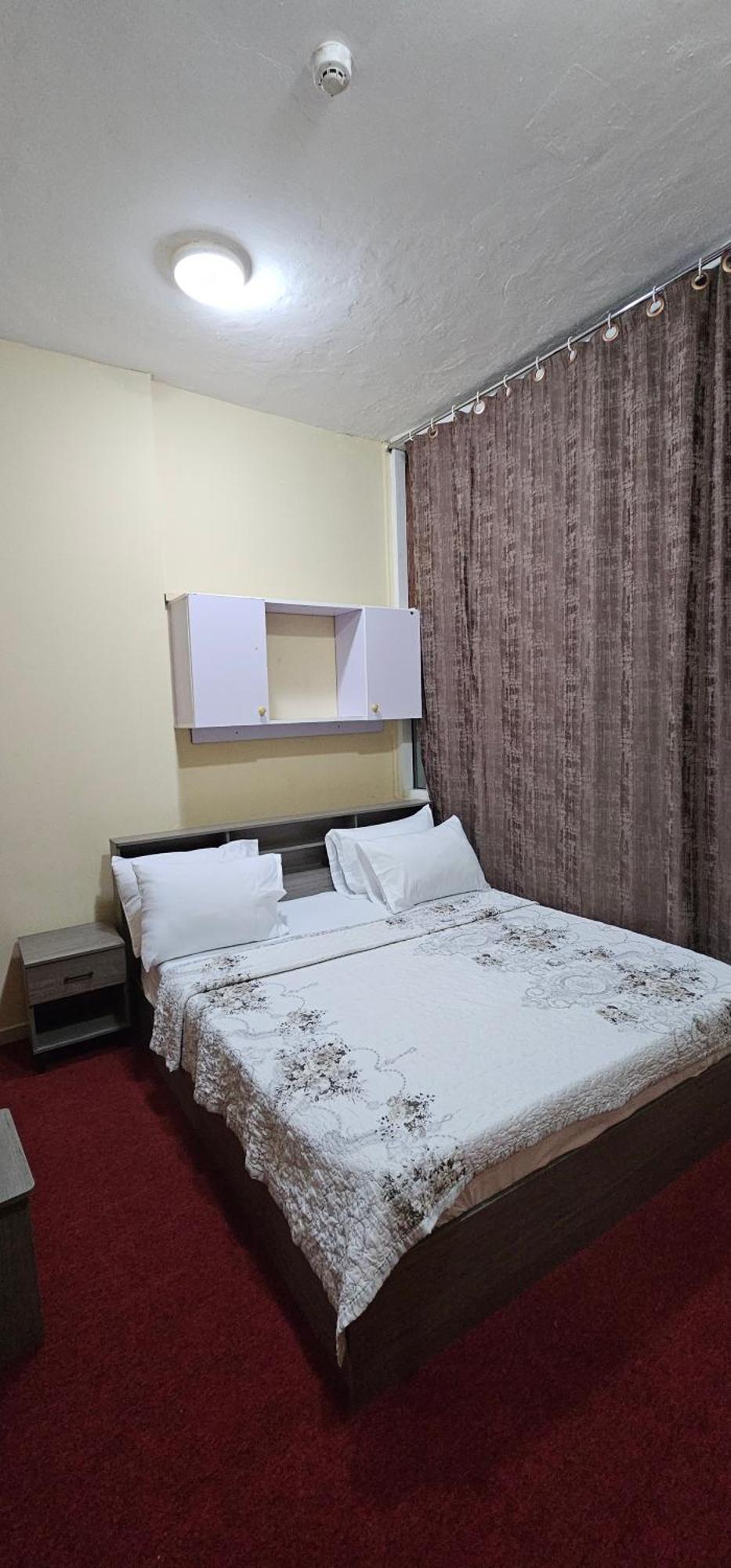 Benitah Capsule Hostel, Family And Partitions * Dubai
